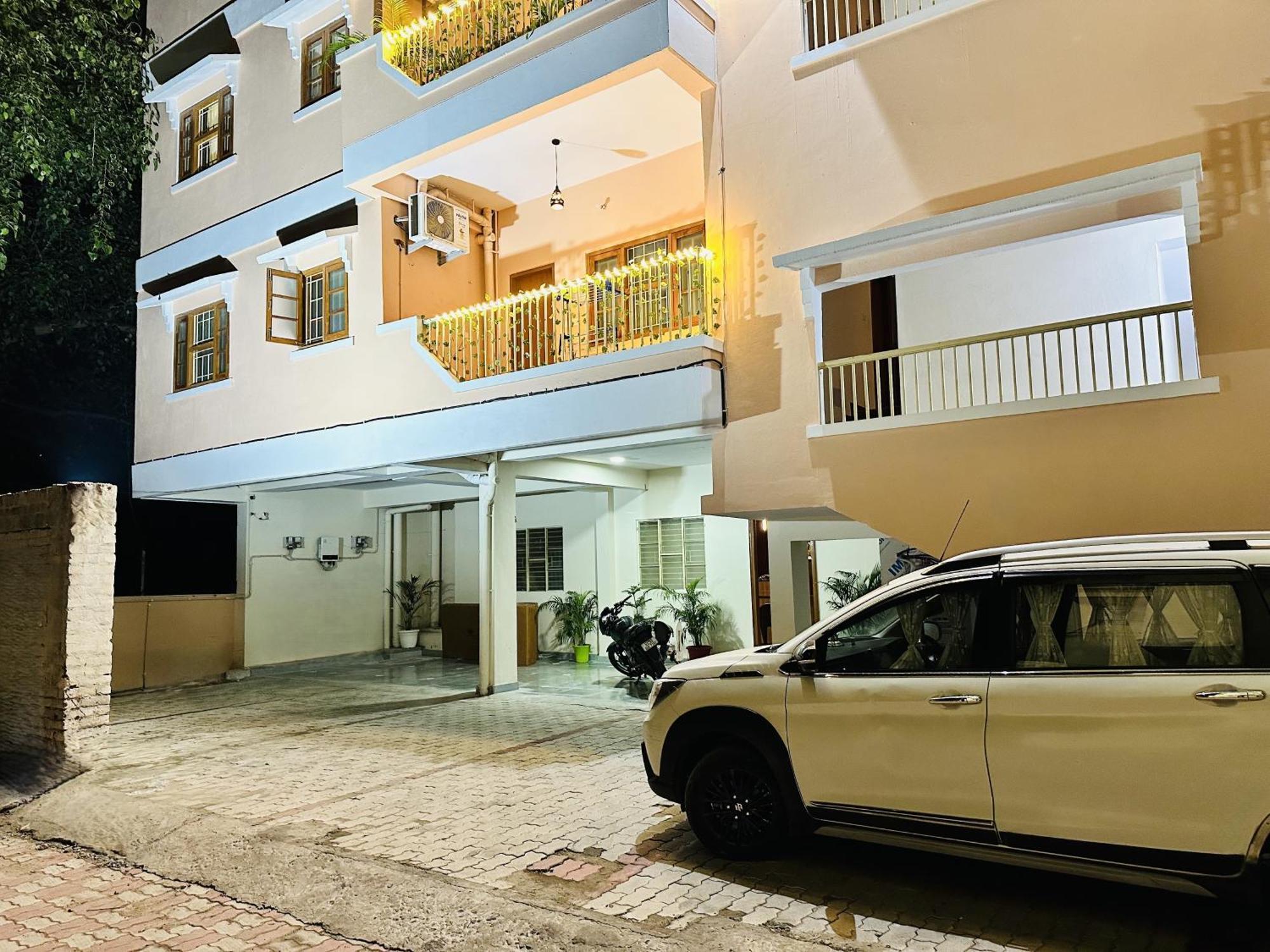 Zoomstay - 3Bhk Apartments Varanasi Eksteriør billede